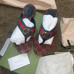 Brand new Gucci sandals never worn before 100% authentic they’ll fit a 7..7 1/2
